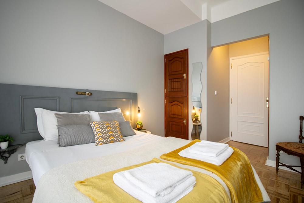 Sunny 4 Bedroom Apartment - With View Coimbra Exterior foto